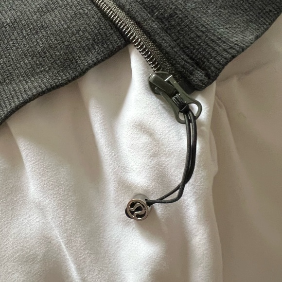 Lululemon Scuba Hoody - Picture 6 of 8